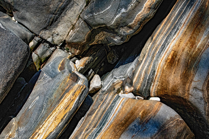Stone / Mountain